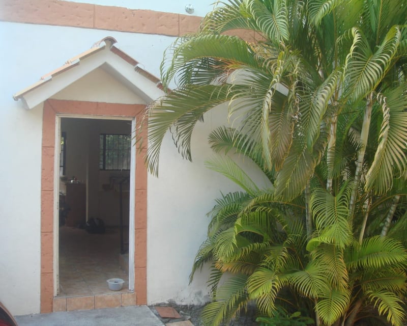 CASA EN RENTA EN IZTAPA, ESCUINTLA