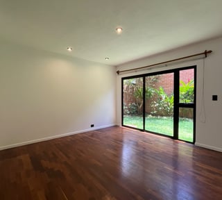 Casa en renta Elgin Zona 13 dentro de condominio