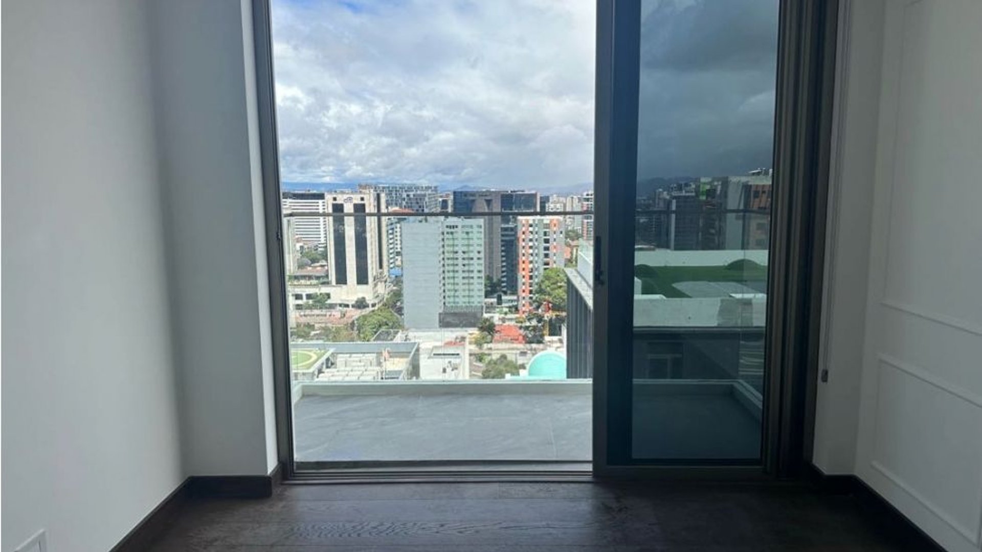 ???? APARTAMENTO EN RENTA – 1 HAB + LÍNEA BLANCA | ATARAH | ZONA 10 - Miniatura 8