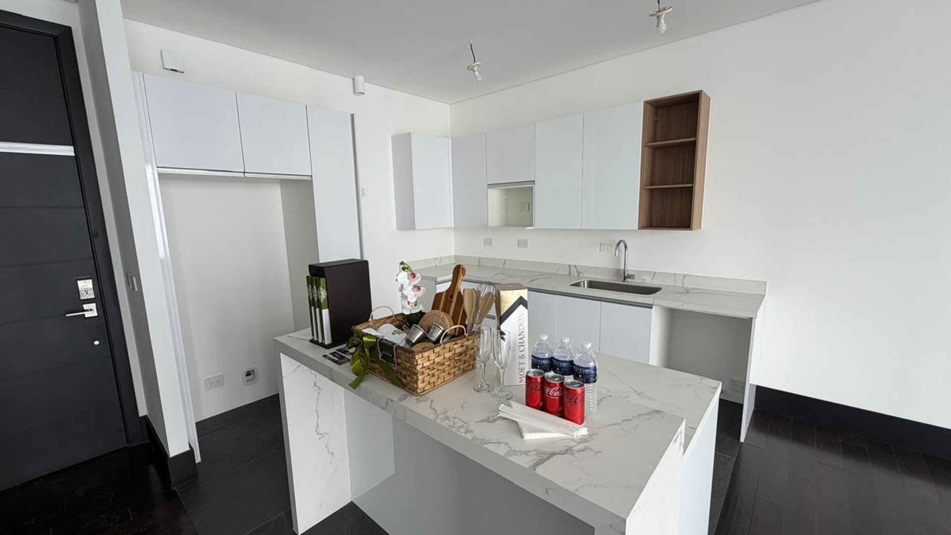 ALQUILER DE HERMOSO APARTAMENTO - NOGALES CAYALÁ, ZONA 16 - Miniatura 3