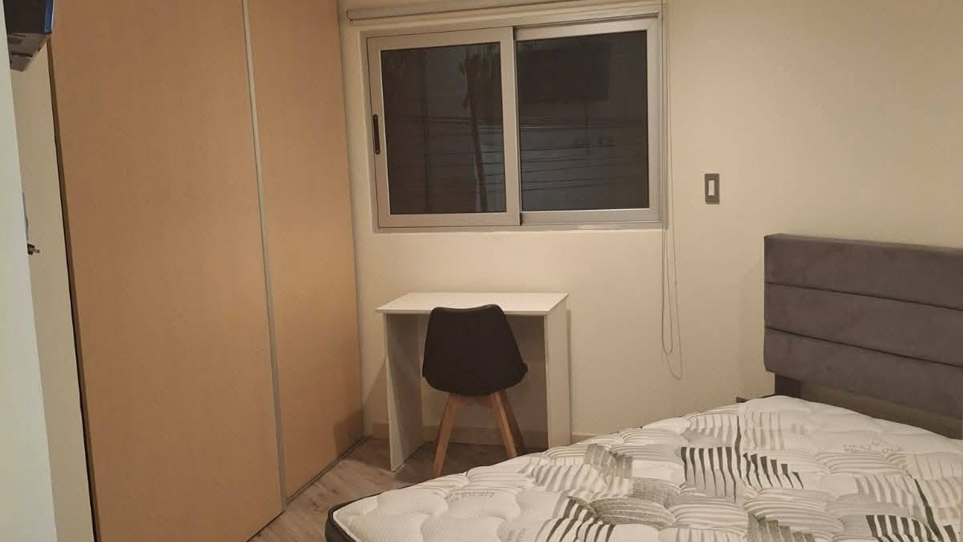 APARTAMENTO AMUEBLADO EN RENTA – ZONA 4    Excelente ubicación en Zona 4 - Miniatura 4