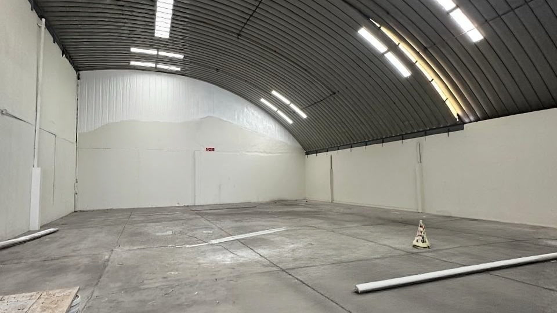 Alquiler de bodega en Zona 1 con 2,100 mt2.