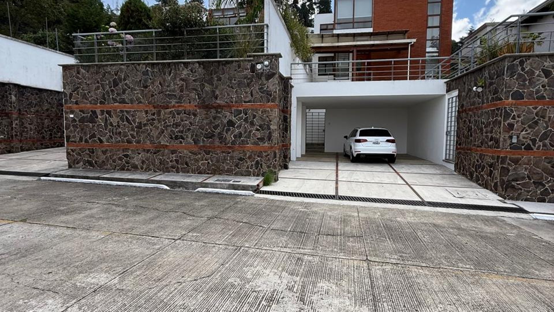 HERMOSA CASA EN RENTA 4 HABITACIONES, KM 12.5 CARRETERA EL SALVADOR