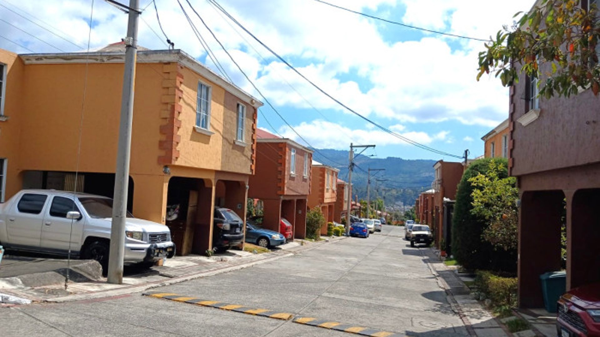 CASA EN VENTA Y RENTA EN SAN MIGUEL PETAPA - Miniatura 14