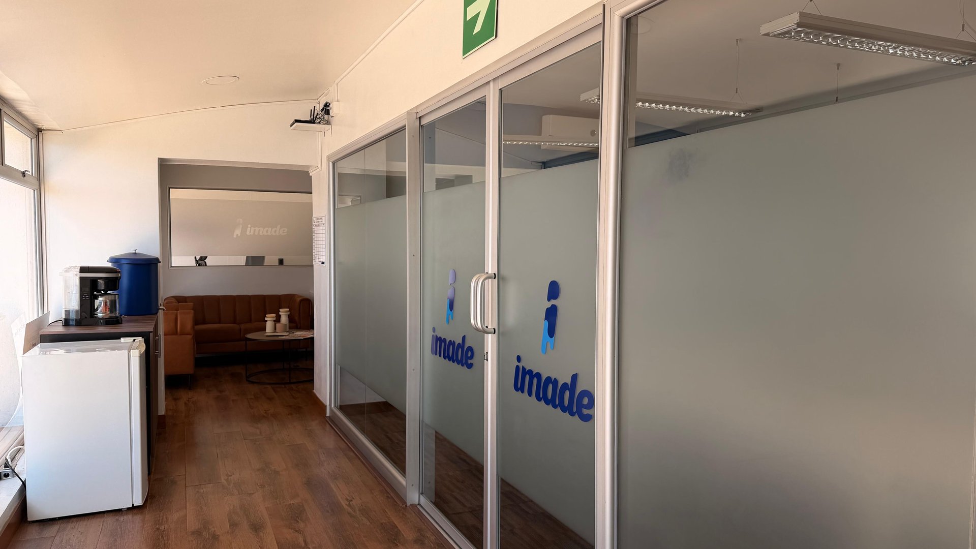 Oficina Premium 200m² Zona 11, Guatemala: ¡Ideal para tu Negocio! - Miniatura 4
