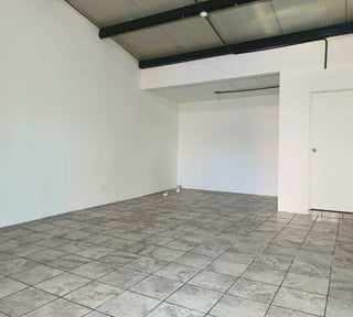 LOCAL COMERCIAL EN RENTA – CONVENIA PLAZA, ZONA 10