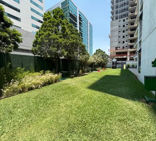 RENTA Apartamento Amueblado Zona 10 Edificio 19 Diez