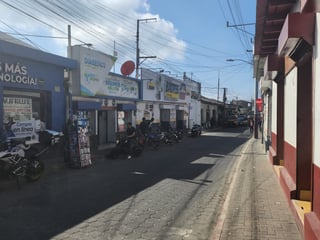 Área Comercial en Renta en el Casco Sololá - 3
