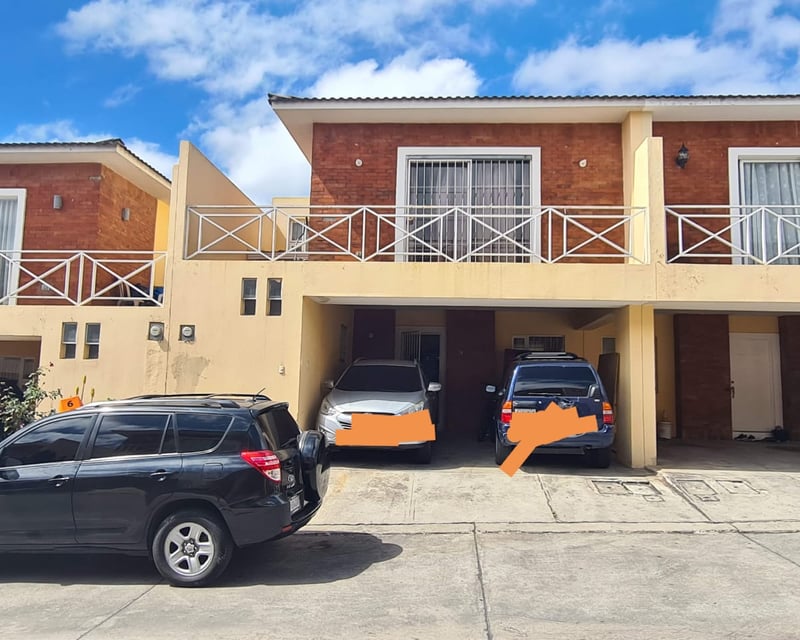 Vendo Linda Casa en Condominio La Fontana, Zona 4 Mixco