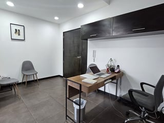 Oficina en Venta – Edificio Domani, Zona 15 ✨ - 2