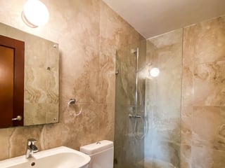 Apartamento en Alquiler Edificio Casa Alhambra, zona 15 VHI - 5
