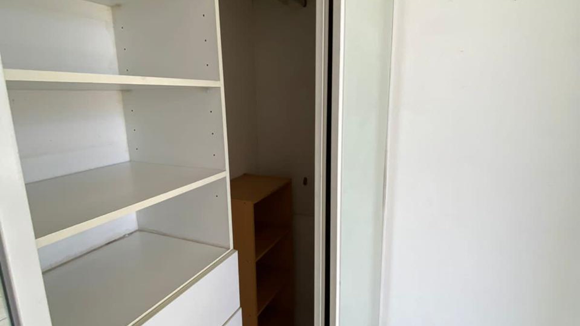 Apartamento semiamueblado - 2 habitaciones en zona 15 Ref-5942 - Miniatura 9