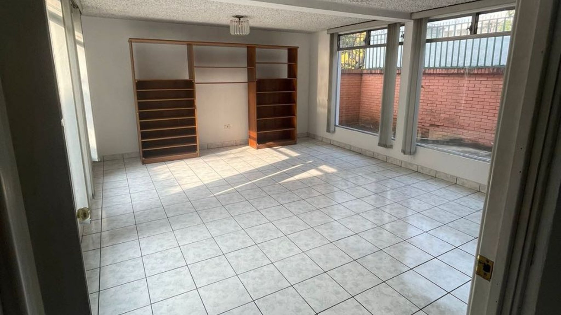 CASA EN RENTA EN AVENIDA PETAPA - Miniatura 16