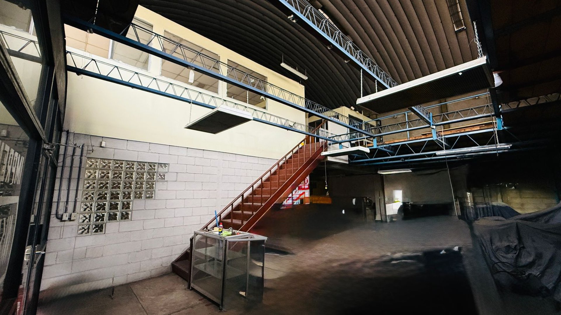 Venta de Bodega en Excelente Ubicación - Zona 01 - Miniatura 2