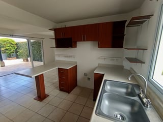 📍 CASA EN VENTA / RENTA – COND. PASEO DE ARRAZOLA | KM 16.5  - 3