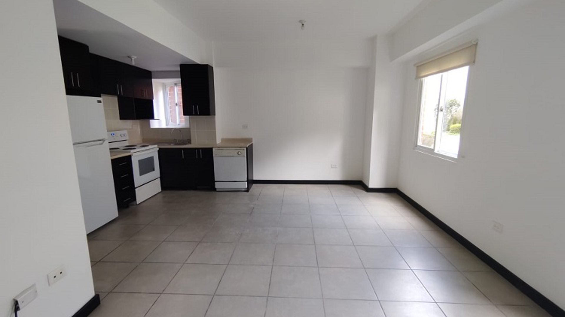 Alquilo Apartamento con Terraza en Zona 16 Cañada 16