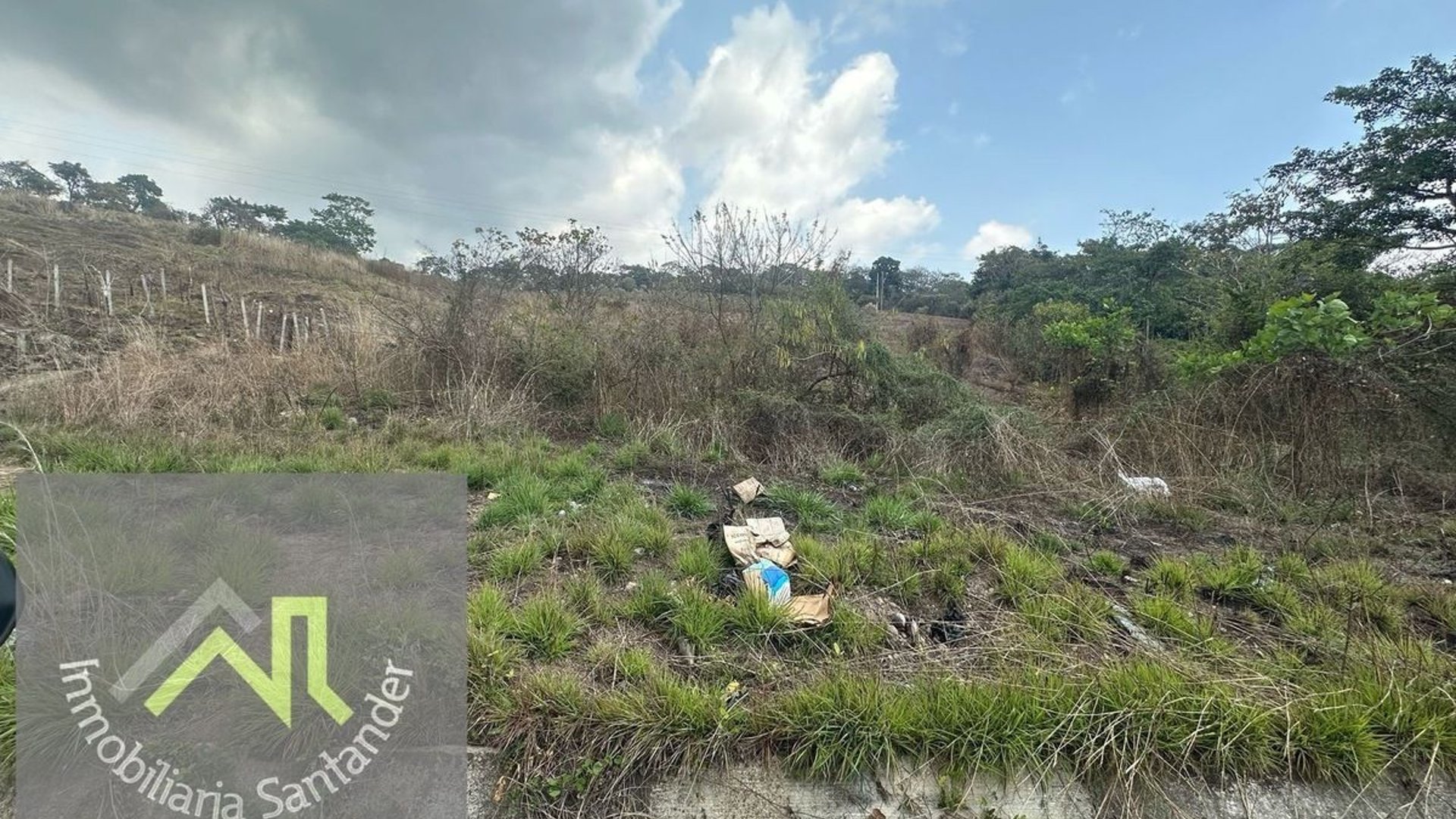 GRAN TERRENO EN VENTA – IDEAL PARA PROYECTO INMOBILIARIO/ BARBERENA - Miniatura 2