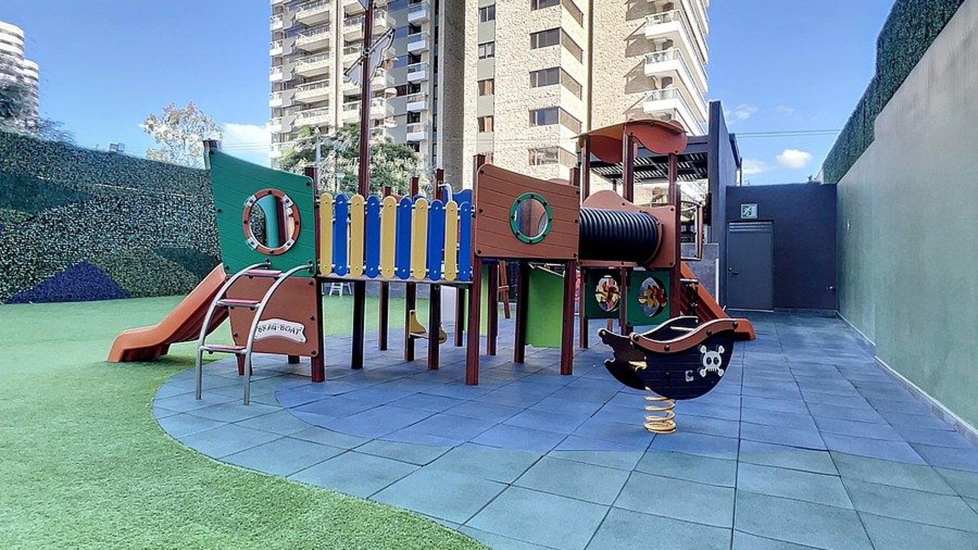 Apartamento en Alquiler  Edificio Torre Vertic Zona 14 - Miniatura 34