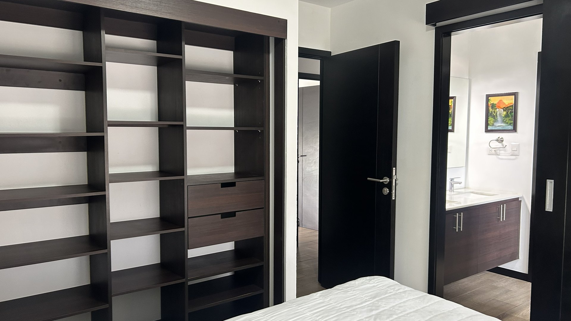 Apartamento Amueblado en ALQUILER Edificio Borghetto zona 15 - Miniatura 11