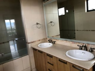 Apartamento en Alquiler Edificio Antiguo Zona 14 - 4