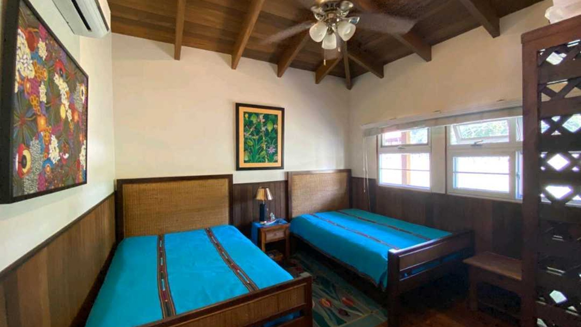 Vendo Linda y Amplia Propiedad en Rio Dulce - Miniatura 10