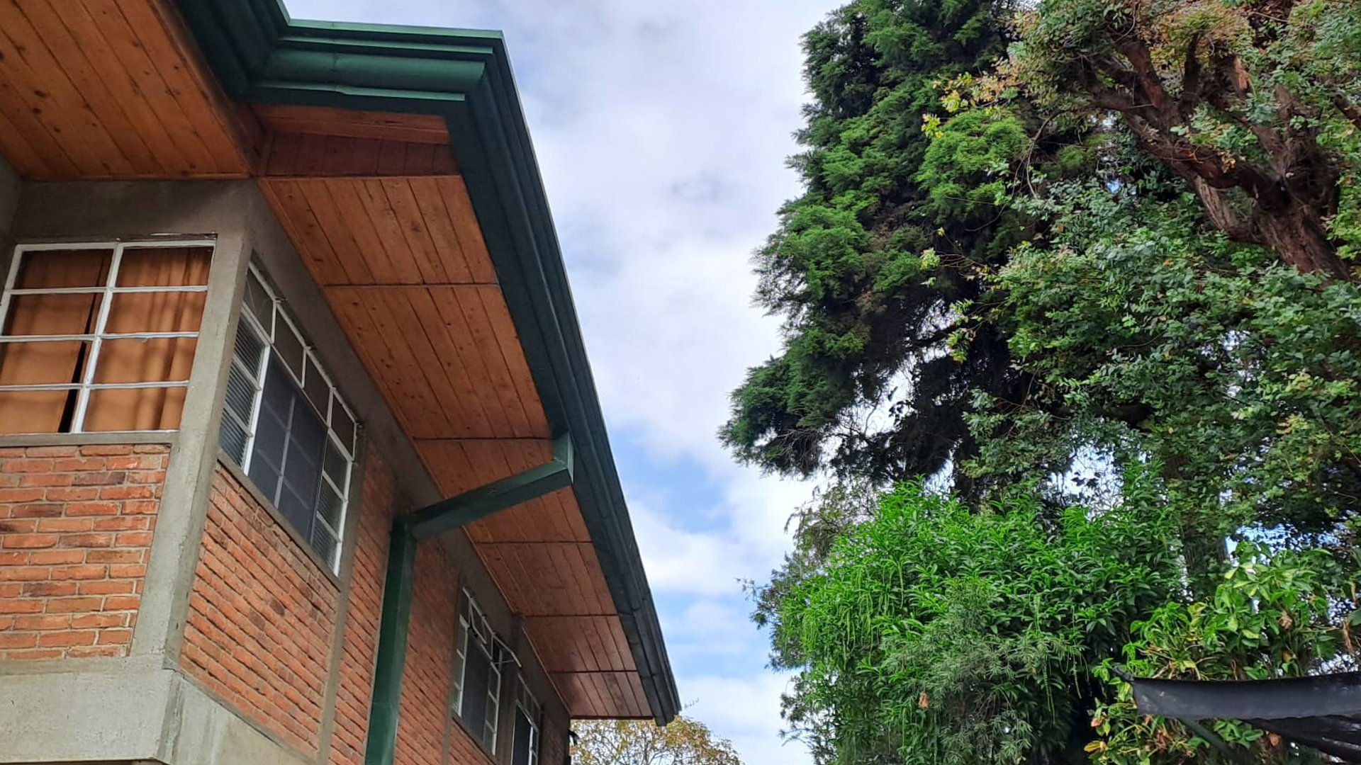 ALQUILER DE APARTAMENTO TIPO CABAÑA - LAS CHARCAS, ZONA 11