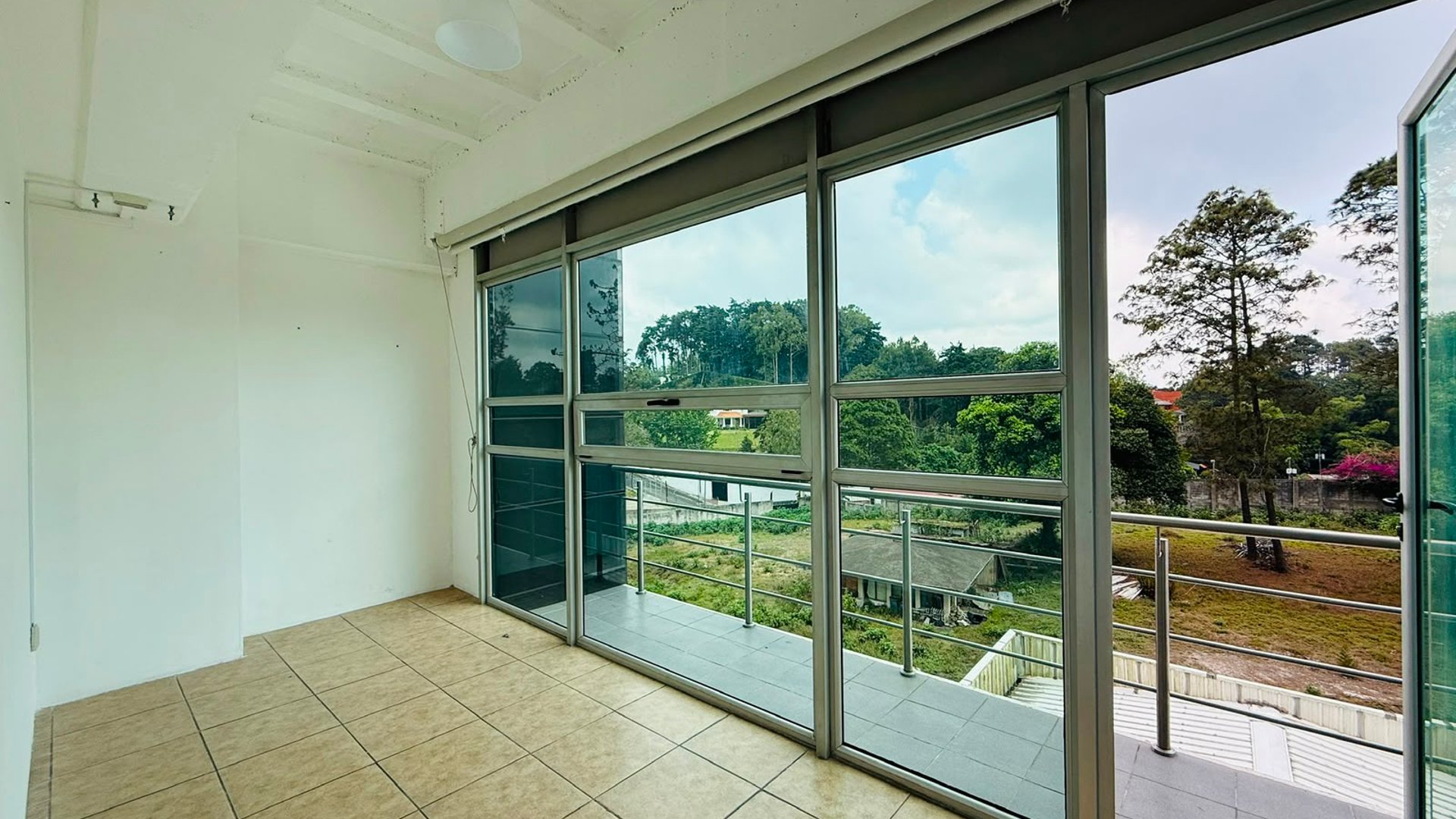VENTA Ó ALQUILER DE OFICINA 55MT2 - SCENA, KM 16.5 CES