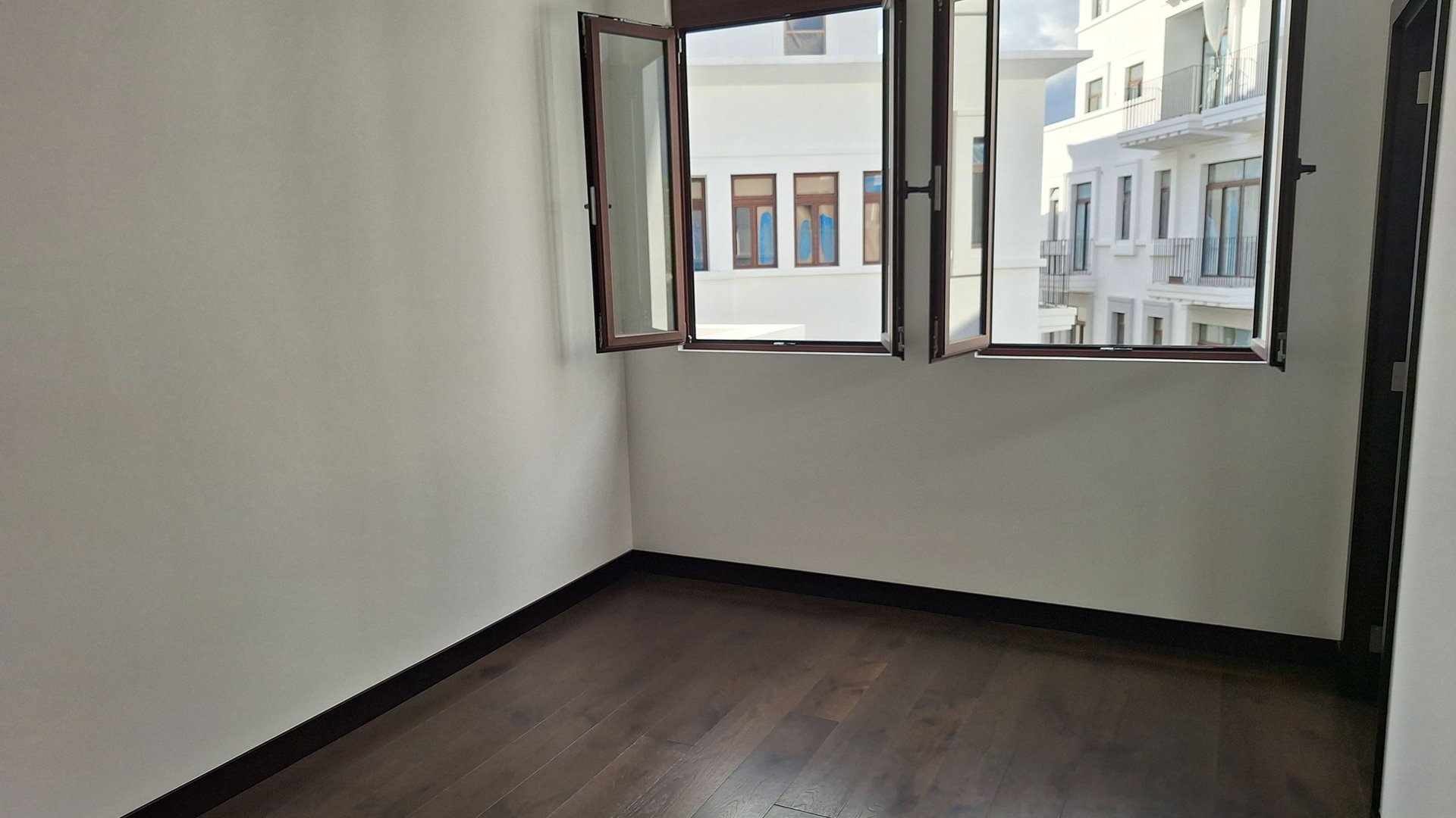 Vendo / Alquilo apartamento de lujo Ciudad Cayala, zona 16 /D - Miniatura 7