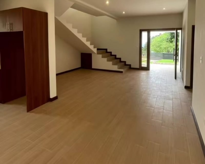 House for Sale: 4-Bedroom Home in San Lucas Sacatepéquez - $2.55M