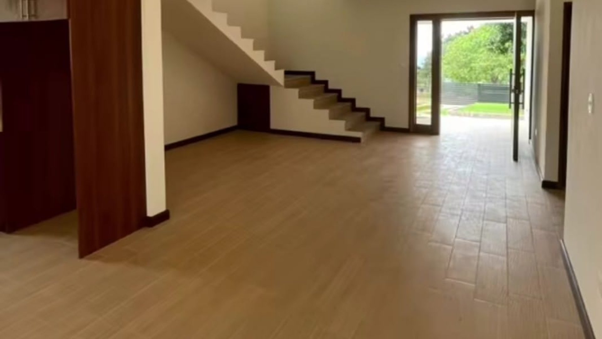 House for Sale: 4-Bedroom Home in San Lucas Sacatepéquez - $2.55M