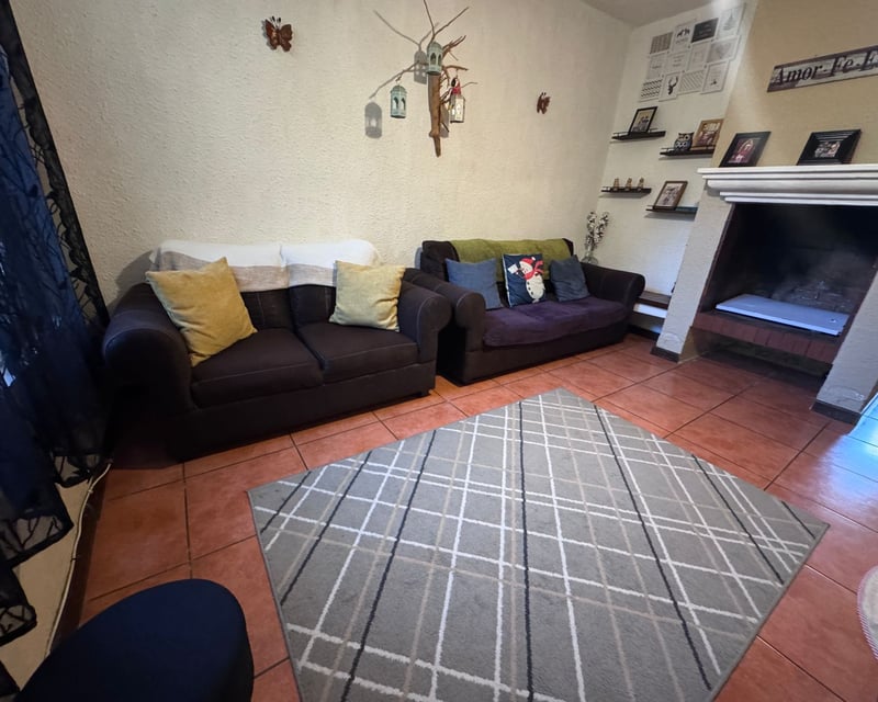 Casa en venta de 3 niveles en KM 28.5 Carretera Antigua G. Ref-5509