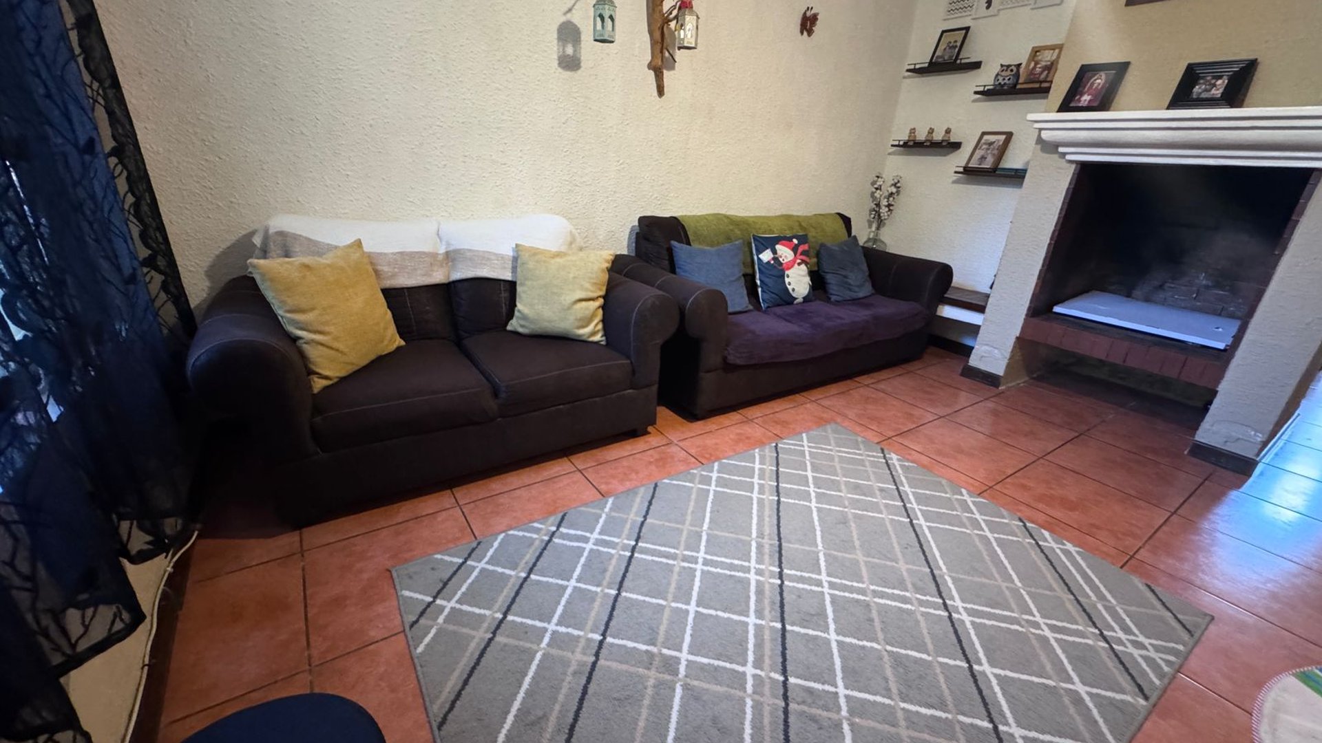 Casa en venta de 3 niveles en KM 28.5 Carretera Antigua G. Ref-5509