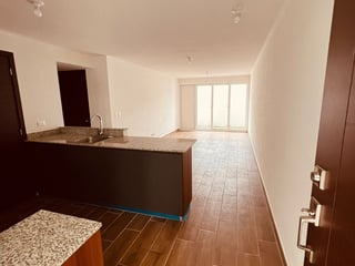 Apartamento en venta con jardín en Senderos zona 16 - 3