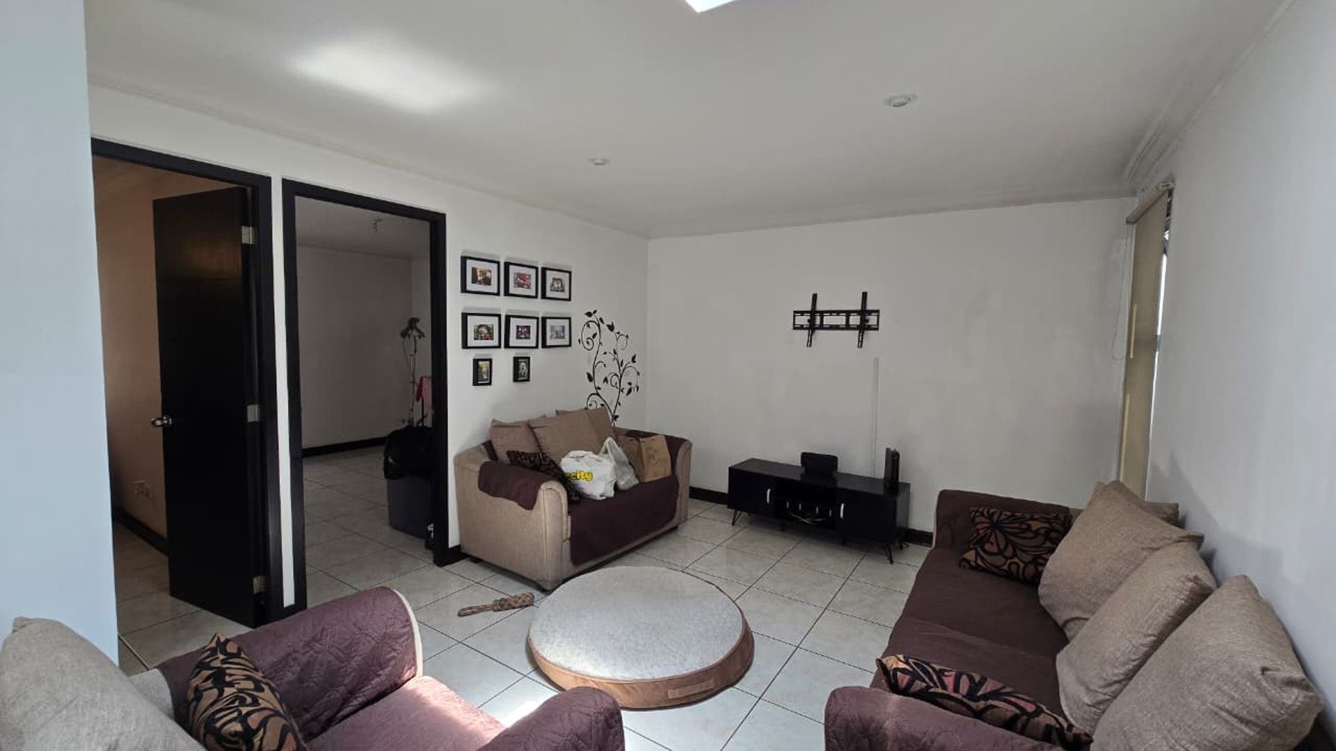 Bella Casa En Venta, Zona 17 - Florentina Premier - Miniatura 2