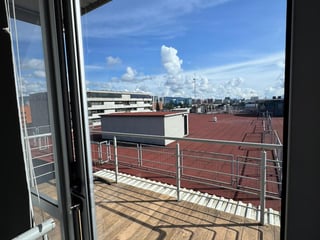Apartamento estilo Loft de 2 niveles y 2 habitaciones en Zona 9 Edificio Consedi - 2