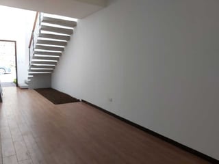 CASAS EN VENTA EN SANTA CATARINA, ACCESO POR ZONA 10. - 5