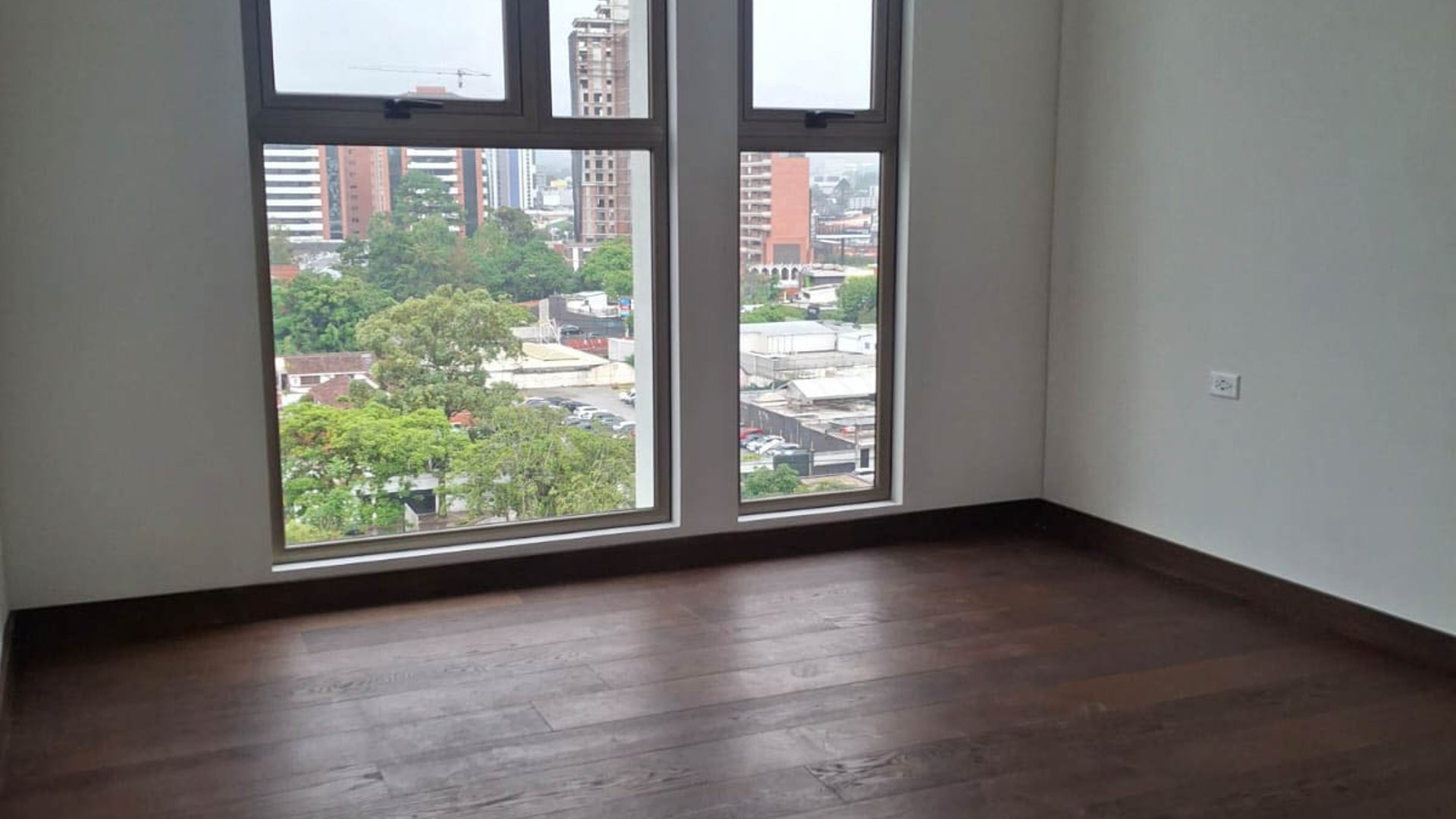 ATHARA VENTA DE APARTAMENTO ZONA 10 - Miniatura 6