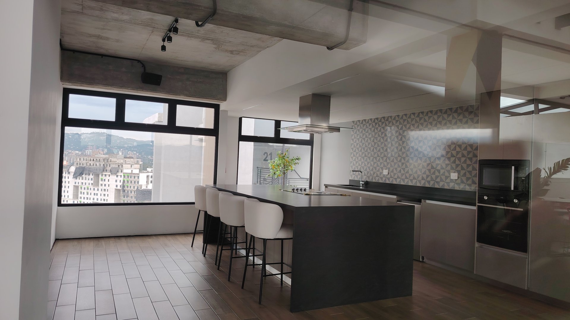 Apartamento en Renta, Zona 04 (R10380) - Miniatura 2