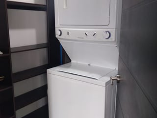 Apartamento en venta, en Zona 15 - 5