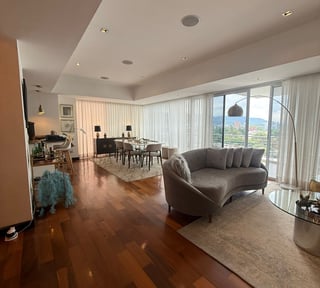 Venta de hermoso apartamento en edificio 19diez