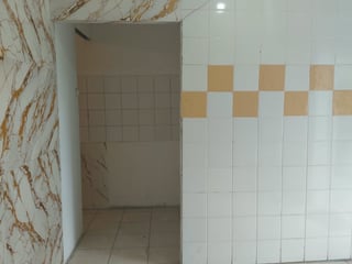 Local Comercial en Renta en Plaza Surti Ahorro. Zona 18 - 5
