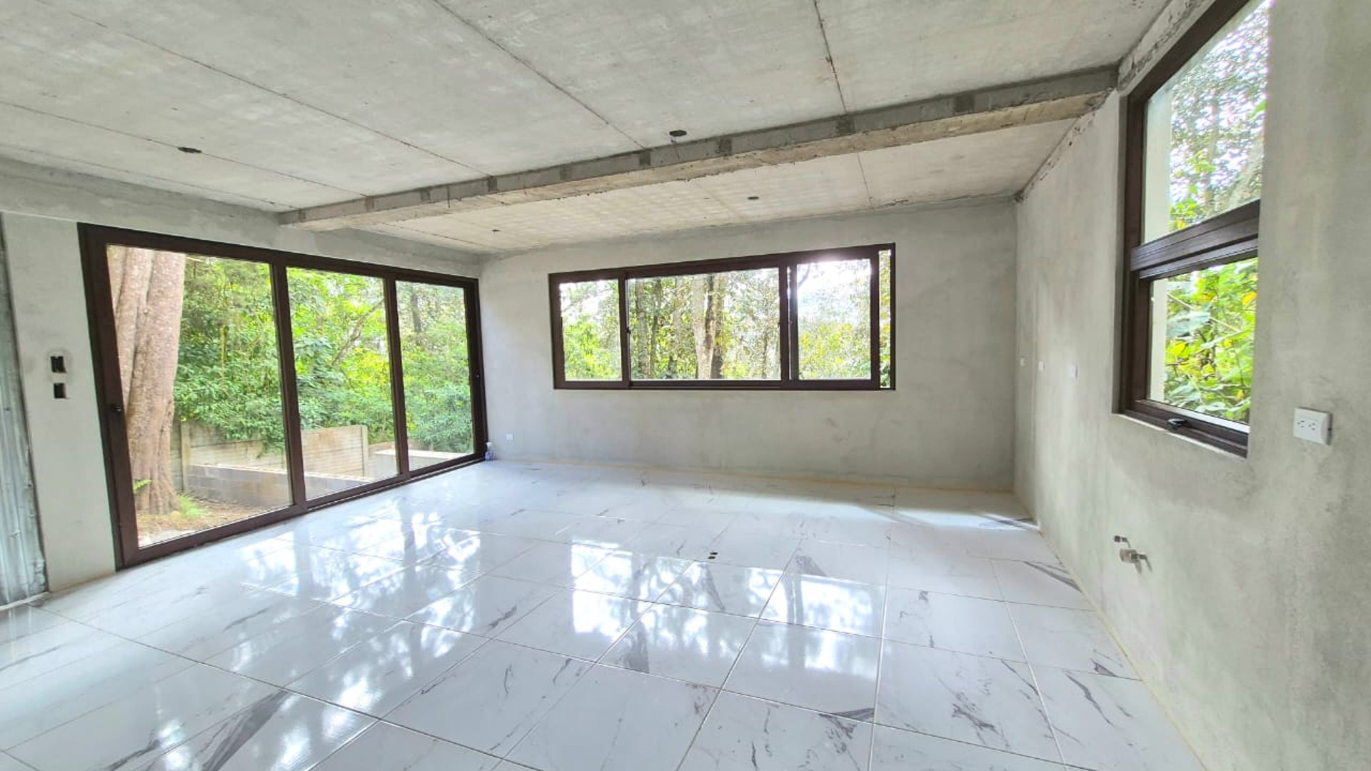 VENTA Casa en Obra gris Granjas La Castellana, Santiago Sacatepéquez - Miniatura 2