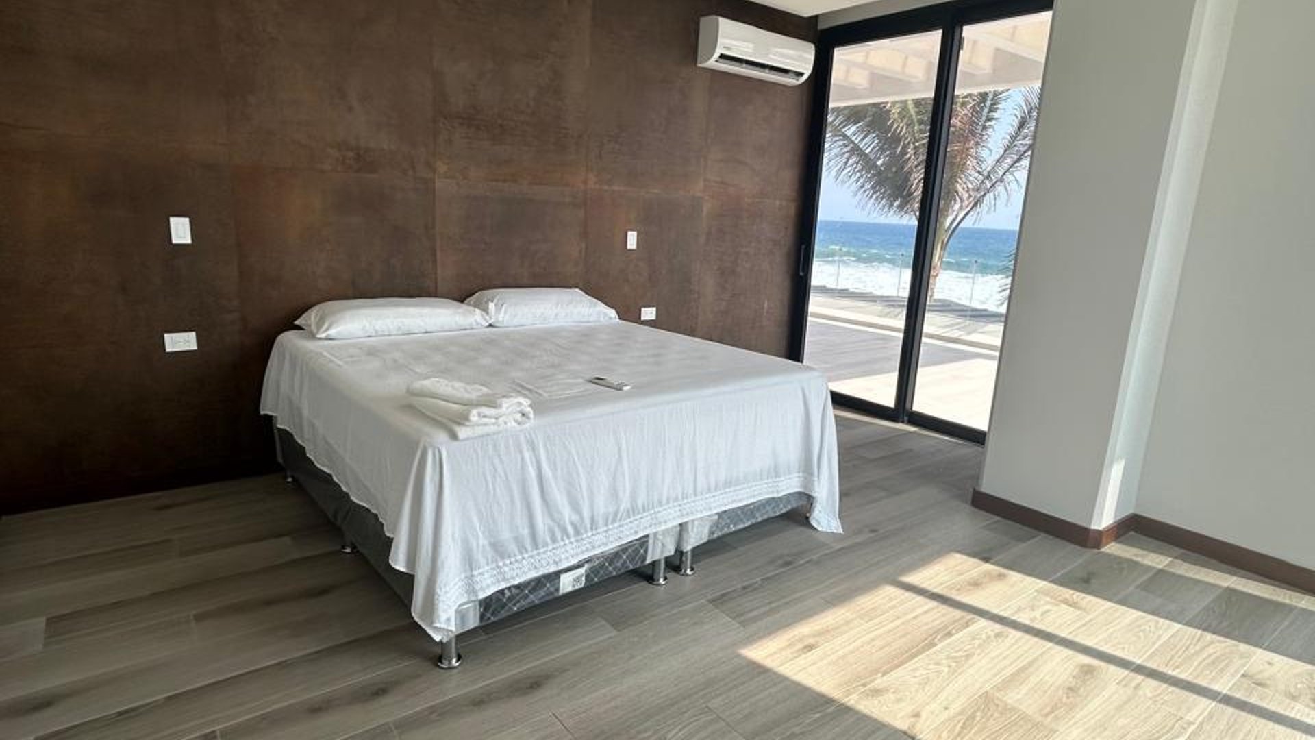MONTERRICO EL CEBOLLITO CASA NUEVA EN VENTA  - Miniatura 9