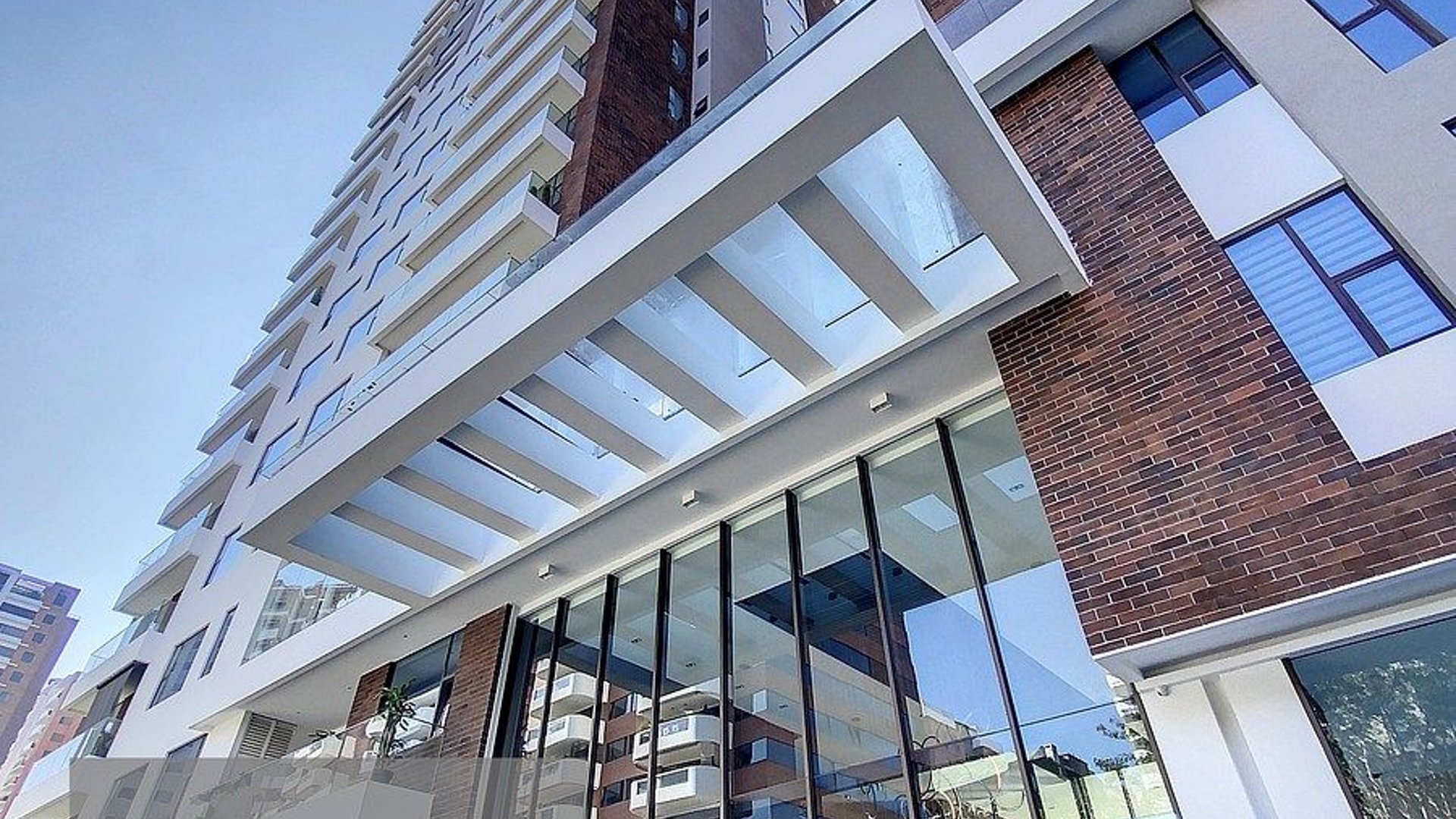 Apartamento en Venta o Alquiler – Edificio Echo, Zona 14 - Miniatura 21