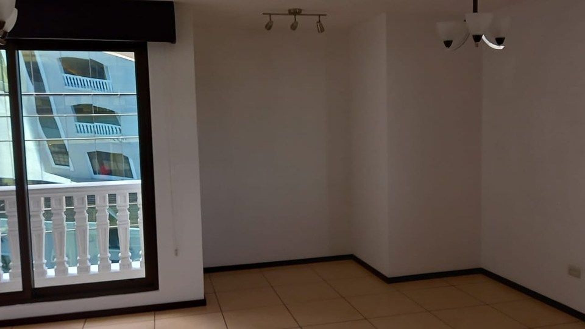 Apartamento en Renta - Edificio Madeleine Zona 10 - Miniatura 6