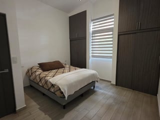 APARTAMENTO REMODELADO EN EL CENTRO DE ZONA 10 - 3