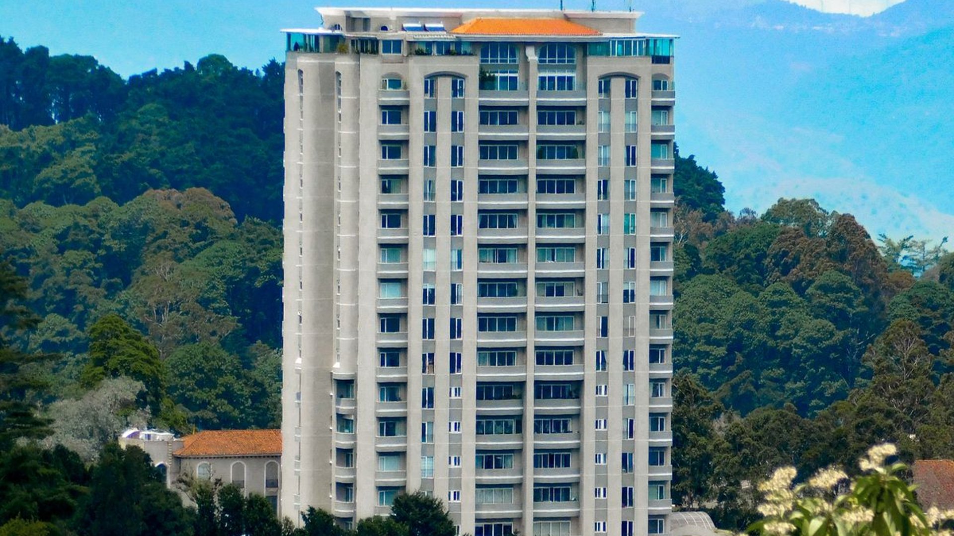 Apartamento en Venta – Torre Real, Zona 10