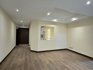 En venta apartamento en Oakland zona 10 Guatemala - 2