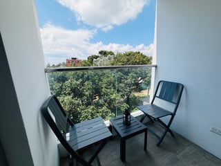 APARTAMENTO EN RENTA, EDIFICIO CONDADO 14 56 MTS2, 2 DORMITORIOS, ZONA 14 - 5