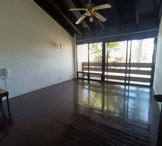 Casa grande en venta El Zapote zona 2